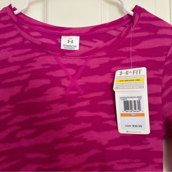 NWT Under Armour pink camo waffle knit long sleeve top Size Small - Picture 3 of 13